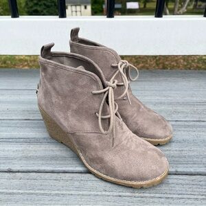 G. H. Bass & Co. Cali Grey Faux Suede Oxford Lace-up Wedge Boots